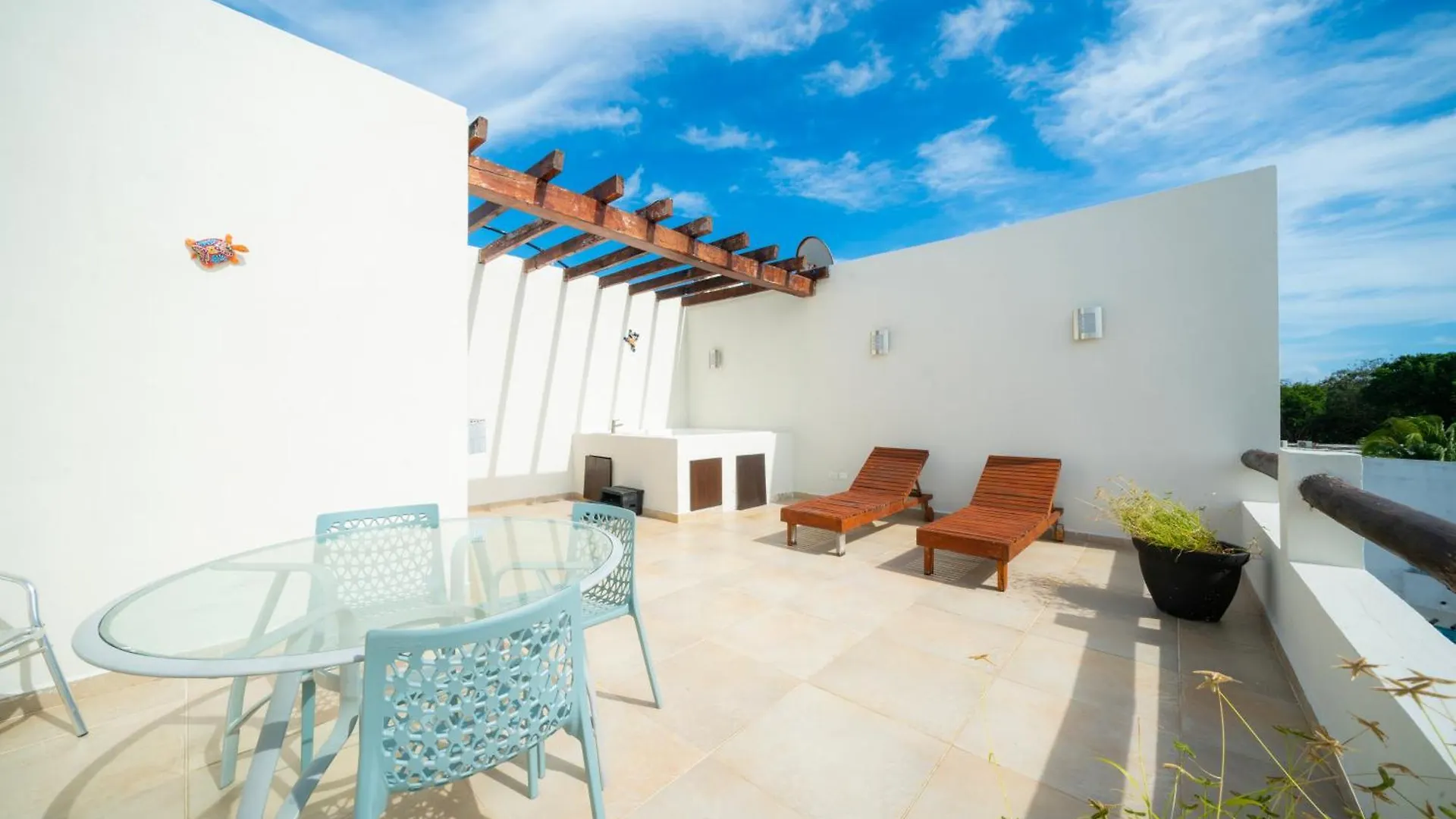 2 Bedroom Penthouse With Private Jacuzzi Next To Fifth Avenue And Beach - Plaza Paraiso A203 Playa del Carmen