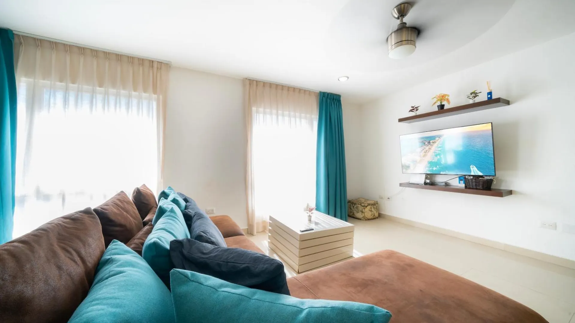 2 Bedroom Penthouse With Private Jacuzzi Next To Fifth Avenue And Beach - Plaza Paraiso A203 Playa del Carmen 0*,  Mexico