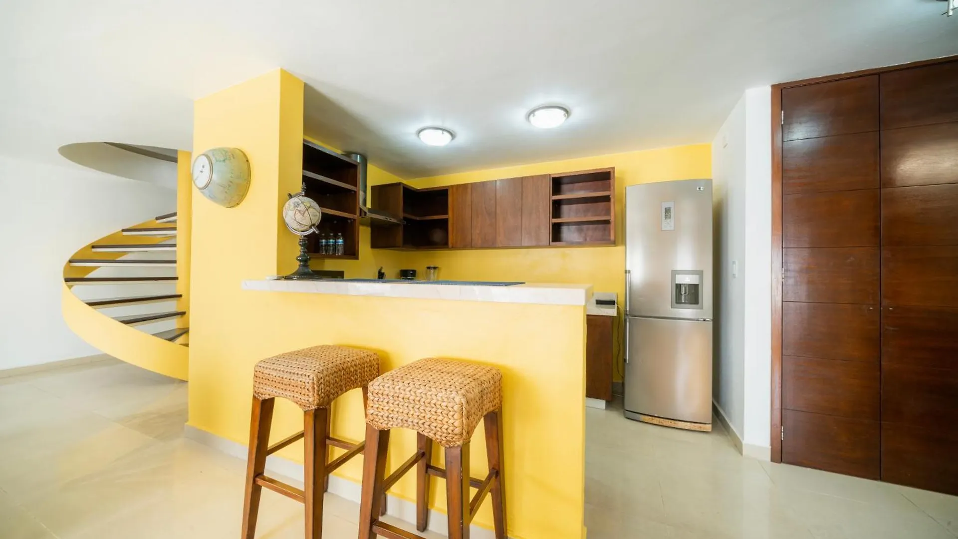 Apartment 2 Bedroom Penthouse With Private Jacuzzi Next To Fifth Avenue And Beach - Plaza Paraiso A203 Playa del Carmen Mexico