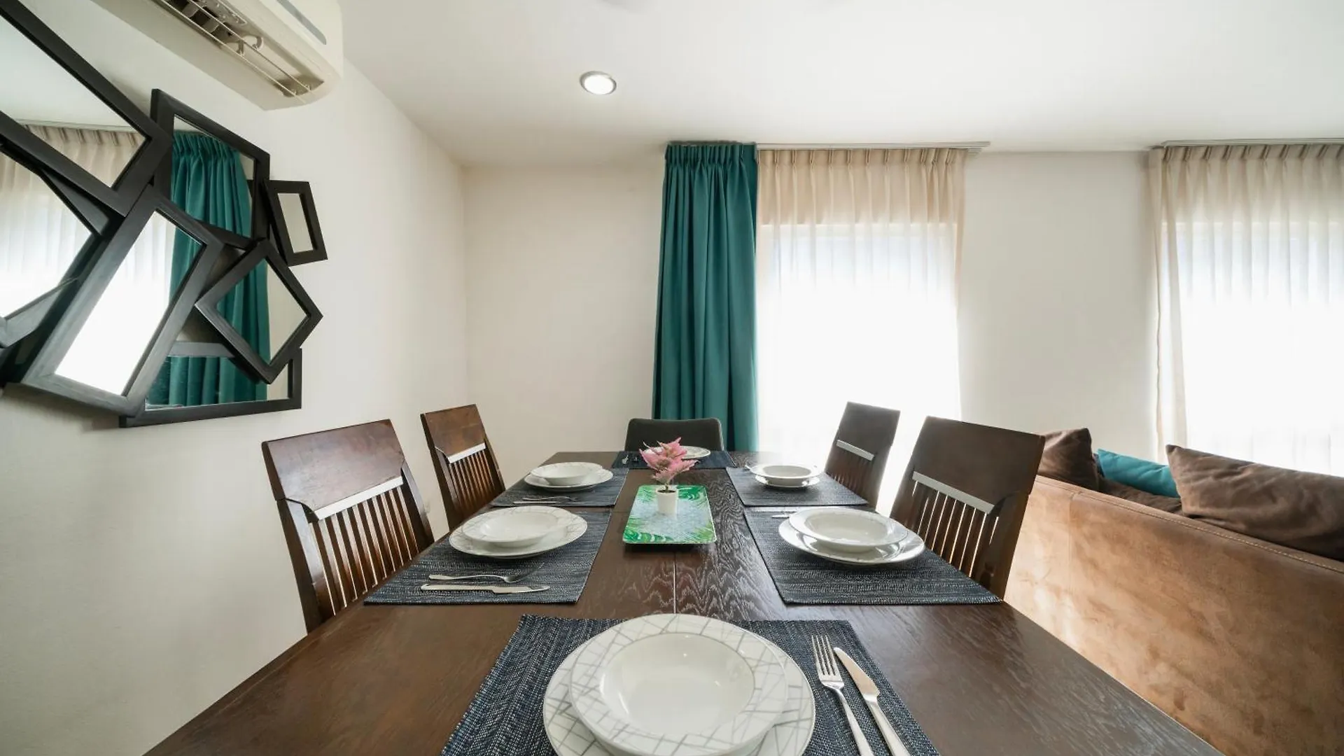 Apartment 2 Bedroom Penthouse With Private Jacuzzi Next To Fifth Avenue And Beach - Plaza Paraiso A203 Playa del Carmen