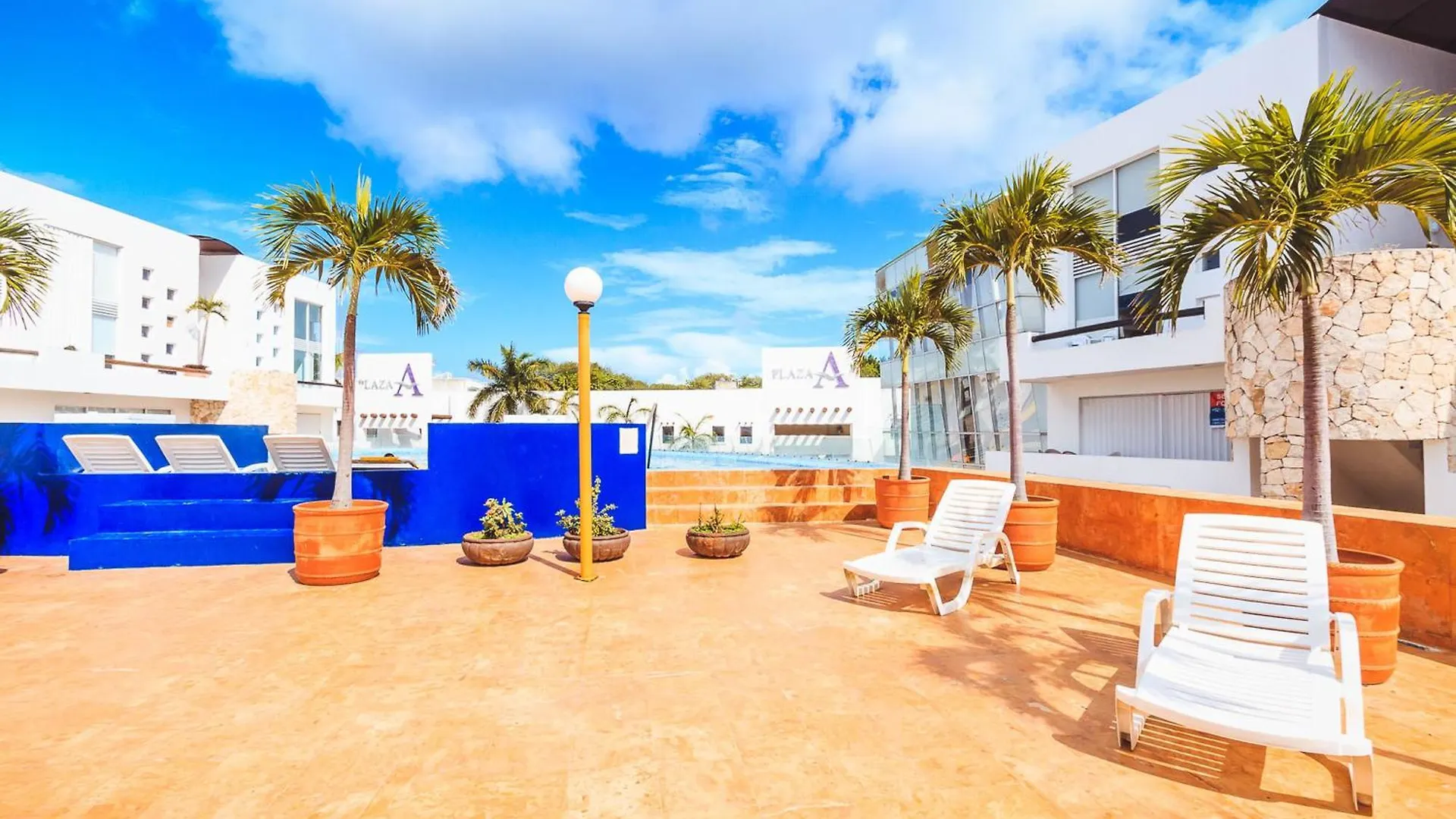 2 Bedroom Penthouse With Private Jacuzzi Next To Fifth Avenue And Beach - Plaza Paraiso A203 Playa del Carmen 0*,
