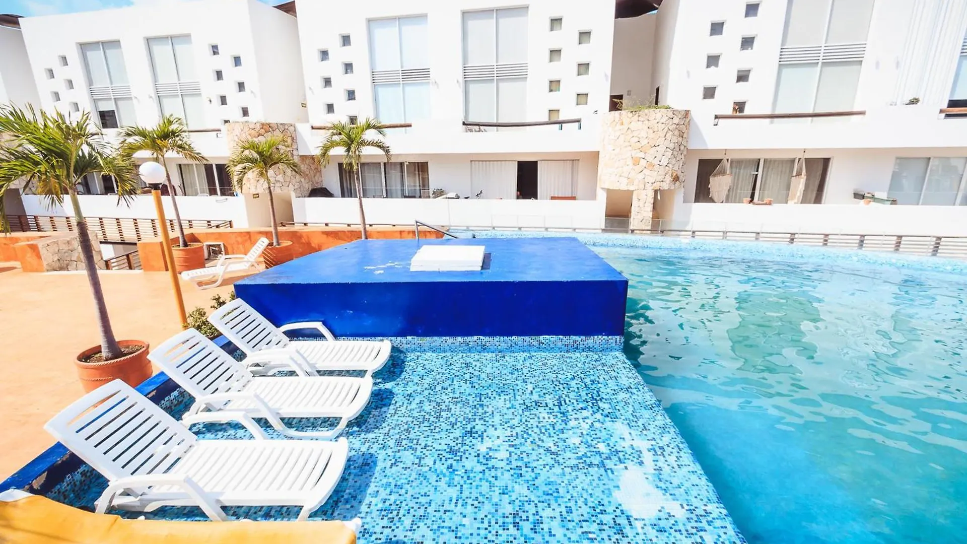 Apartmán 2 Bedroom Penthouse With Private Jacuzzi Next To Fifth Avenue And Beach - Plaza Paraiso A203 Playa del Carmen