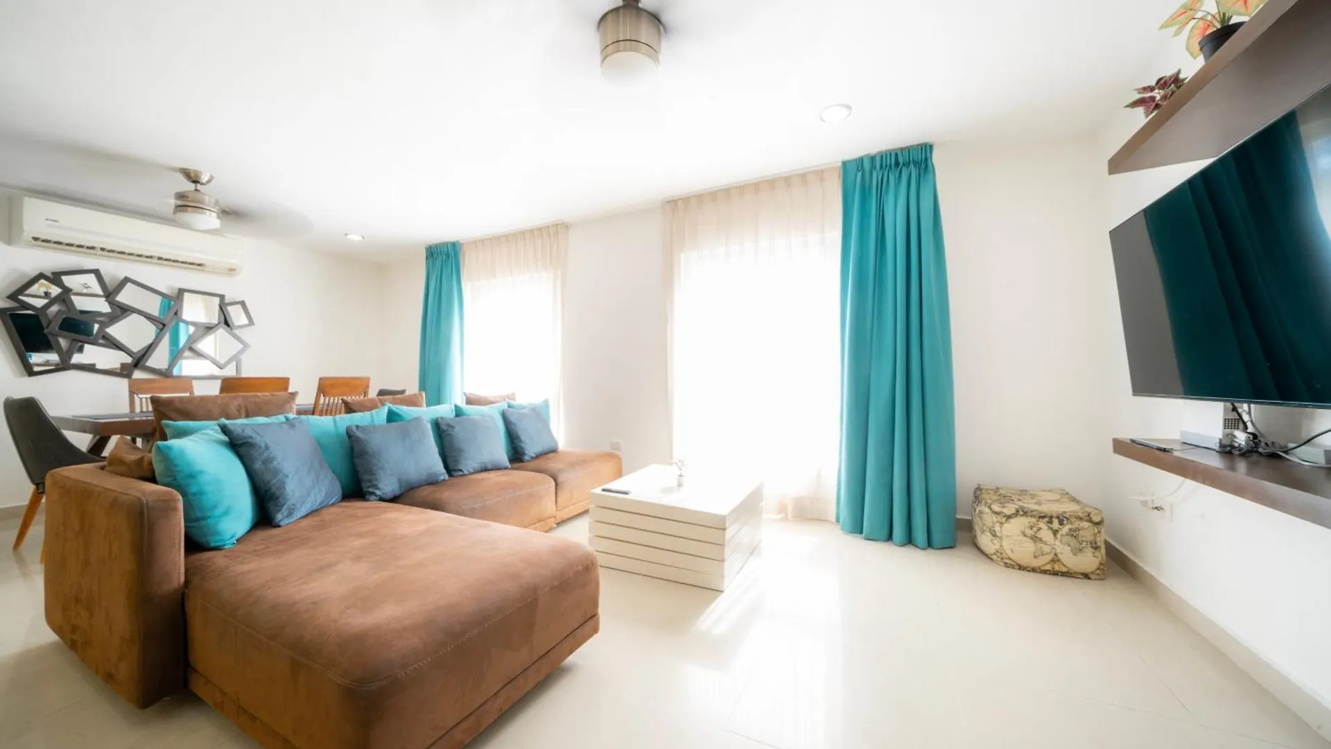 2 Bedroom Penthouse With Private Jacuzzi Next To Fifth Avenue And Beach - Plaza Paraiso A203 Playa del Carmen